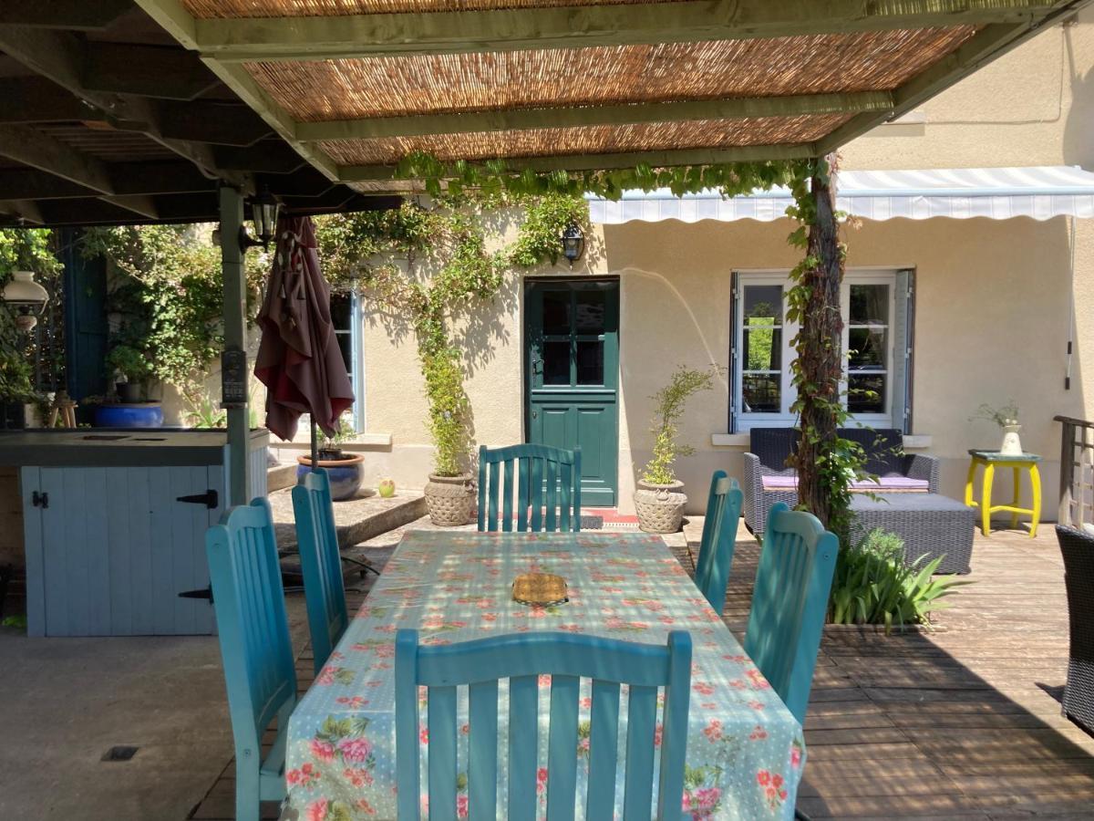 La maison Elisabeth Saint-Ybard Extérieur photo
