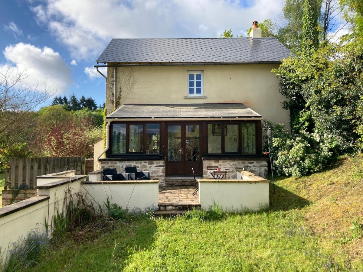 La maison Elisabeth Saint-Ybard Extérieur photo