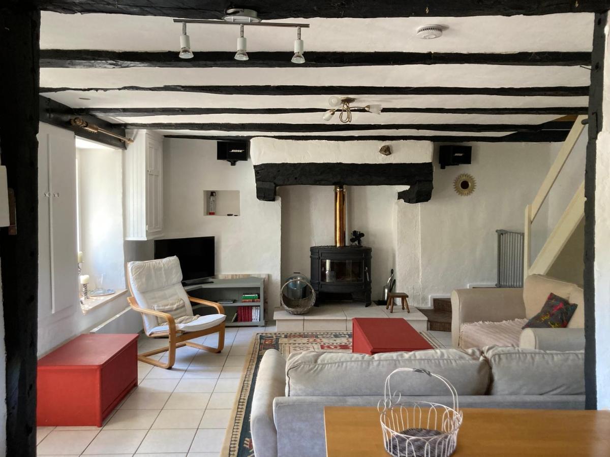 La maison Elisabeth Saint-Ybard Extérieur photo